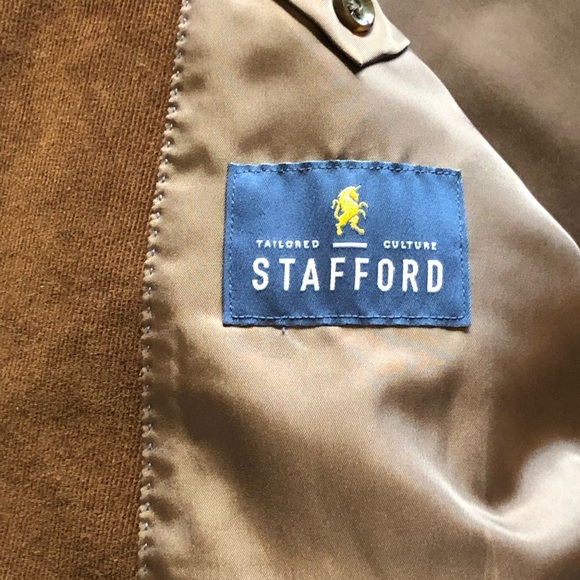 Nice corduroy jacket/sport coat. Almost brand new. Too big for me - Picture 3 of 4